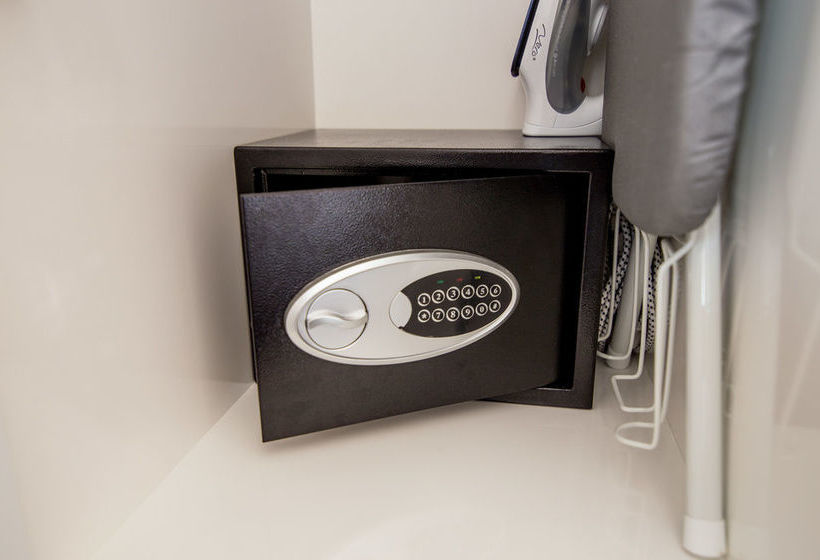 Te Anau Deluxe Apartments 11