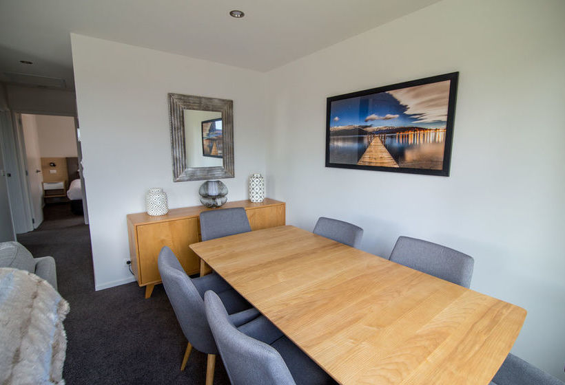 Te Anau Deluxe Apartments 14
