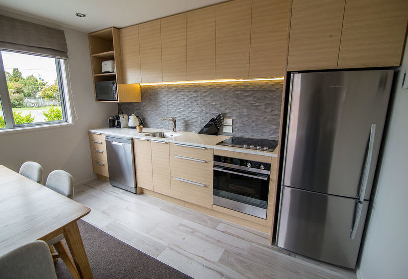 Te Anau Deluxe Apartments 17