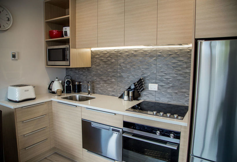 Te Anau Deluxe Apartments 18