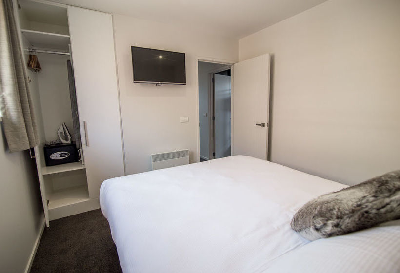 Te Anau Deluxe Apartments 6