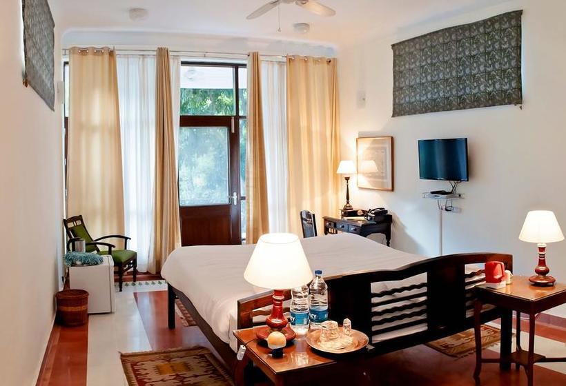 Hotel Neemrana S Glasshouse On The Ganges 10