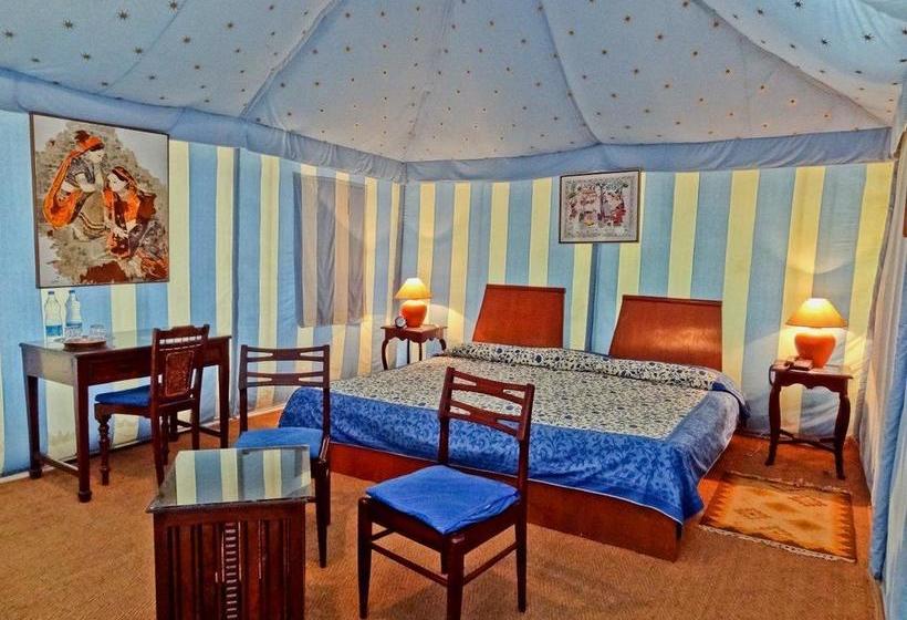 Hotel Neemrana S Glasshouse On The Ganges 14