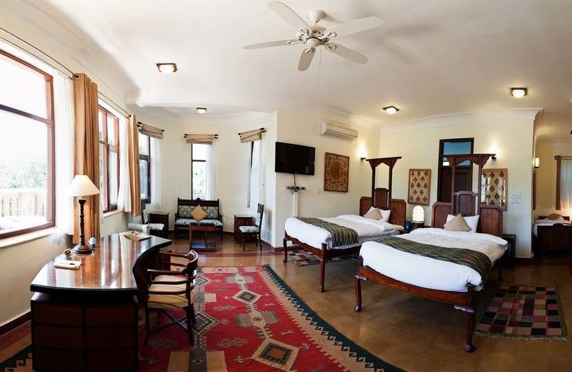 Hotel Neemrana S Glasshouse On The Ganges 17