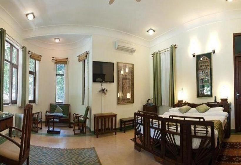 Hotel Neemrana S Glasshouse On The Ganges 5