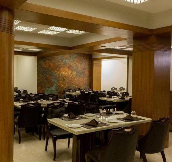 Aarya Grand Hotels & Resorts 13