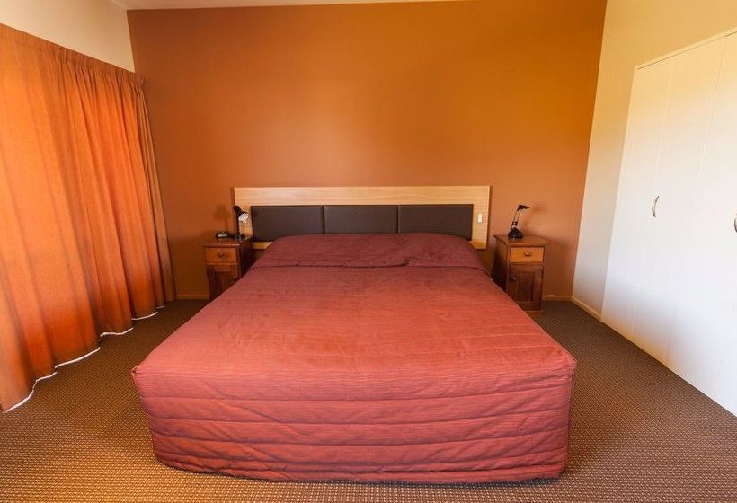 Waterfront Motels 10