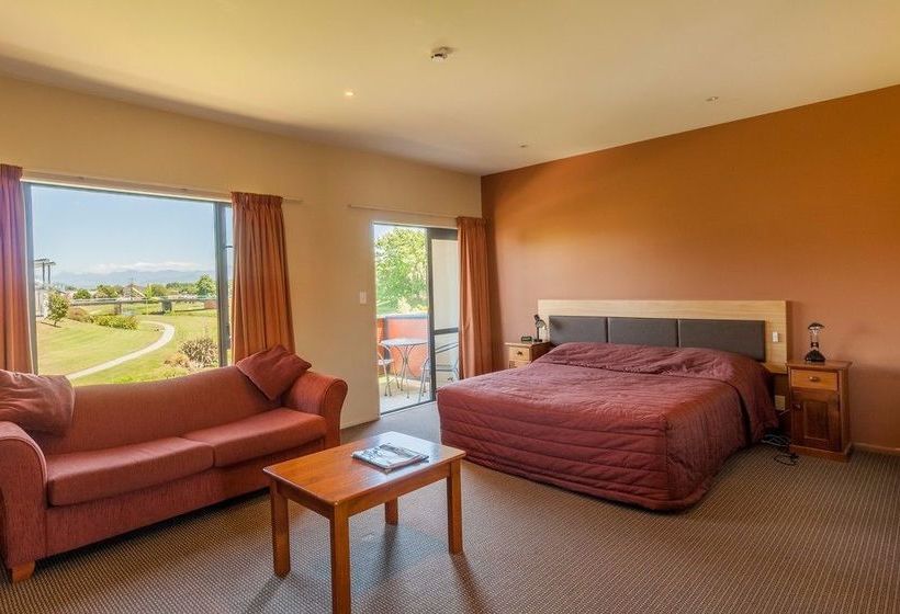 Waterfront Motels 11