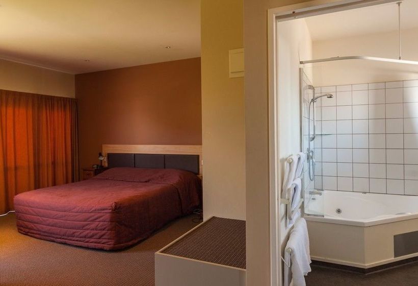 Waterfront Motels 12