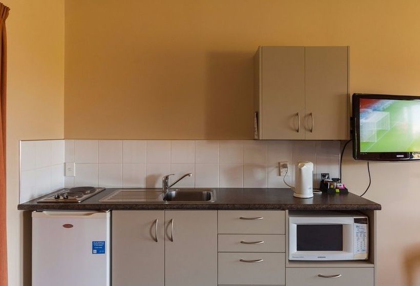 Waterfront Motels 19