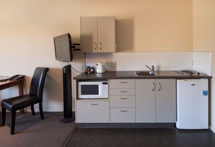 Waterfront Motels 20