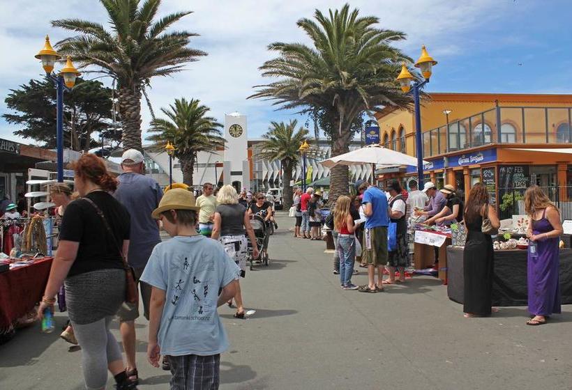 Hostel Point Break Backpackers