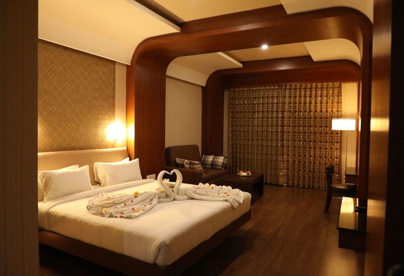 Hotel The Thangam Grand 2