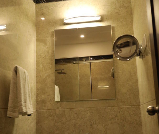 Hotel The Thangam Grand 5