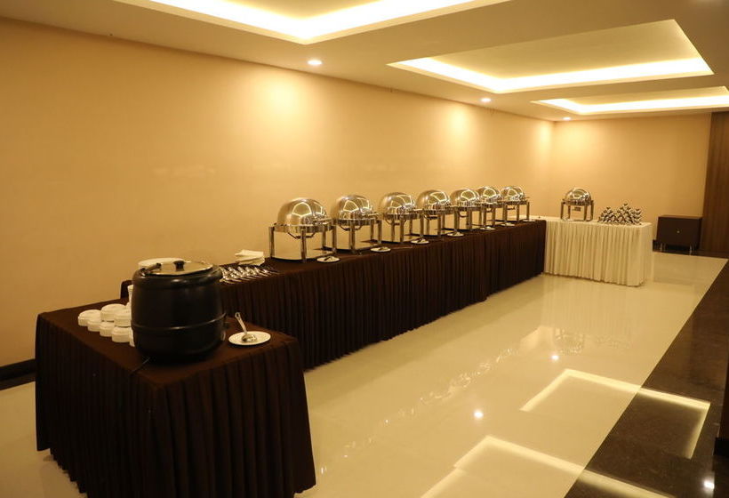 Hotel The Thangam Grand 6