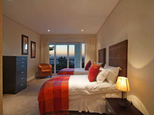 Nox Rentals - 100 Geneva Drive 3