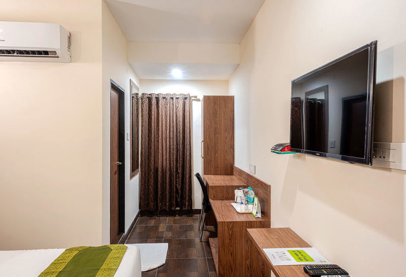 Hotel Treebo Mvp Grand 13