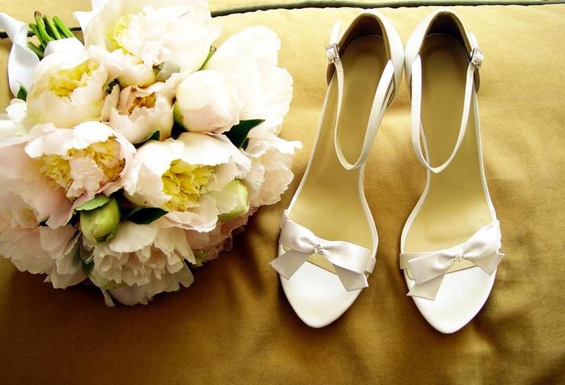 Hotel Fairfield By Marriott Indore 13