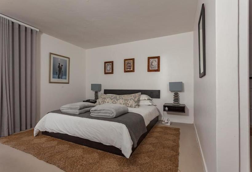 Bed and Breakfast Ocean Art House 3