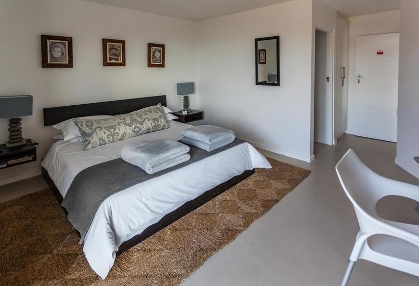 Bed and Breakfast Ocean Art House 9