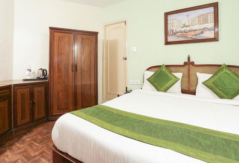 Hotel Treebo Lakeside Inn 9