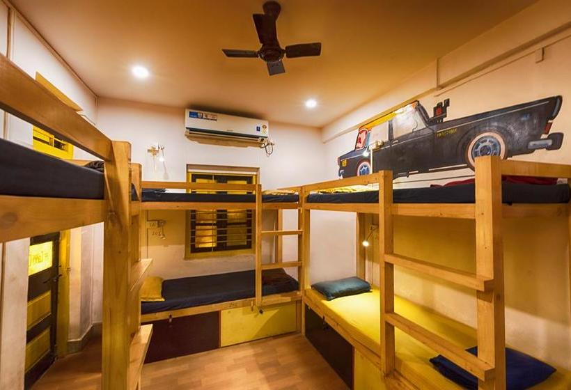 Hostel Bombay Backpackers 5
