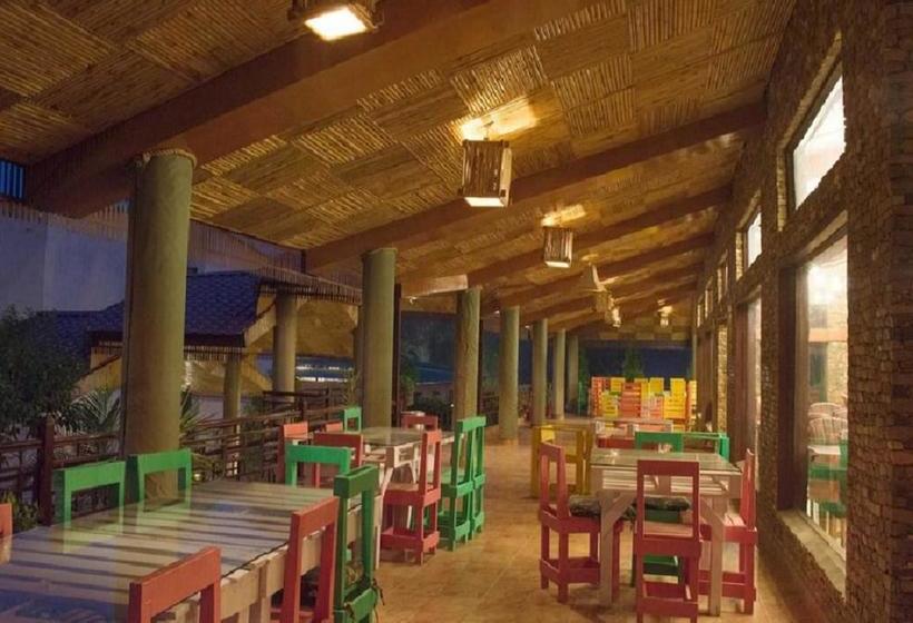 Hotel Parfait The Roar Resort 2