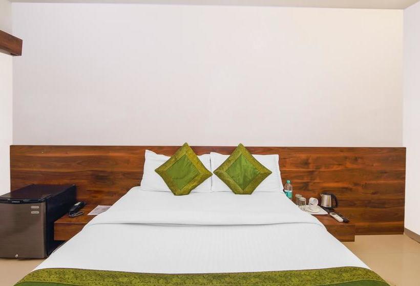 Resort Fabhotel Swamini Niwas 10