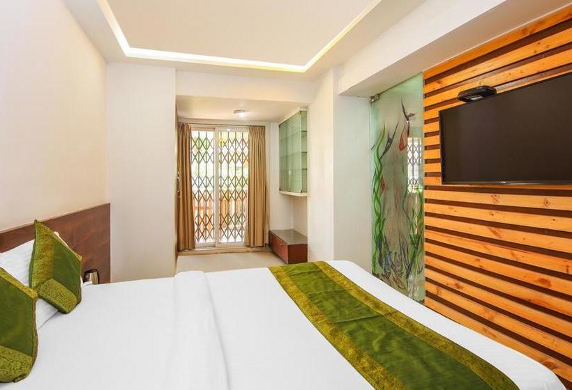 Resort Fabhotel Swamini Niwas 9