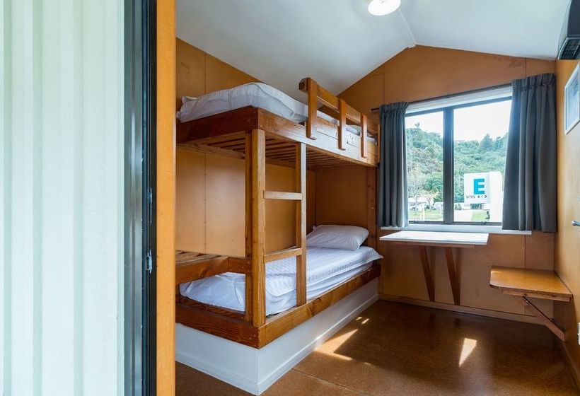 Kaiteriteri Reserve Apartments 14