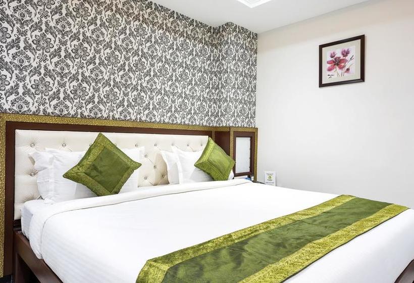 Hotel Treebo Empire 12