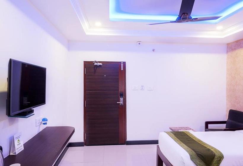 Hotel Treebo Empire 14