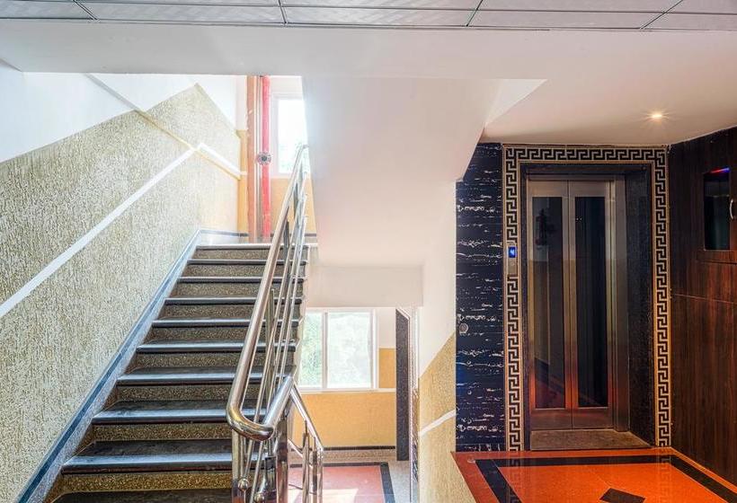 Hotel Treebo Empire 16