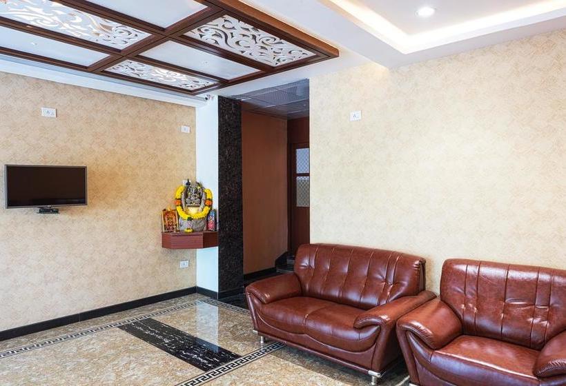 Hotel Treebo Empire 9