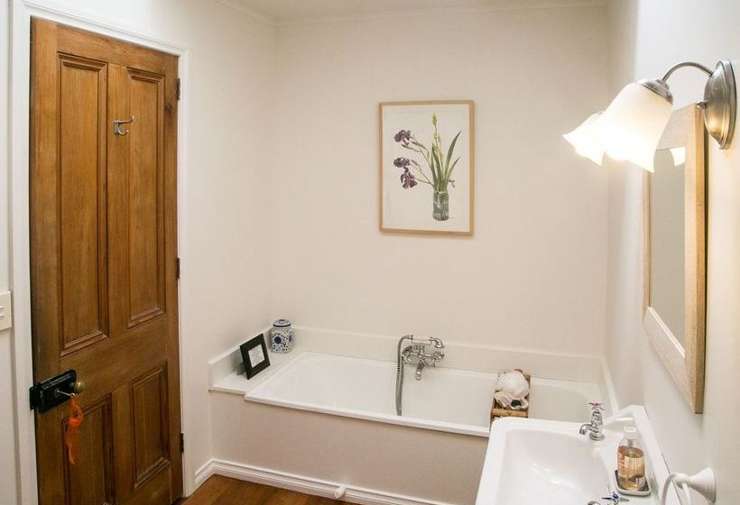 Plum Tree House And Quince Cottage 14