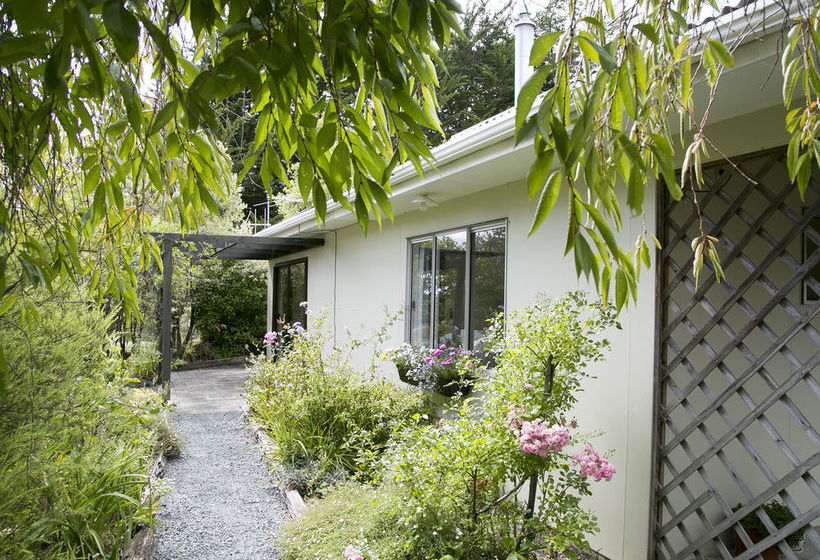 Plum Tree House And Quince Cottage 18