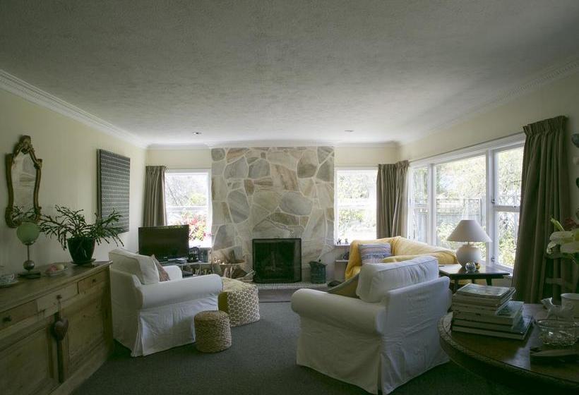 Plum Tree House And Quince Cottage 3