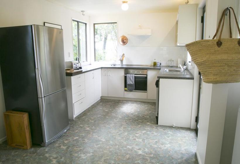 Plum Tree House And Quince Cottage 7