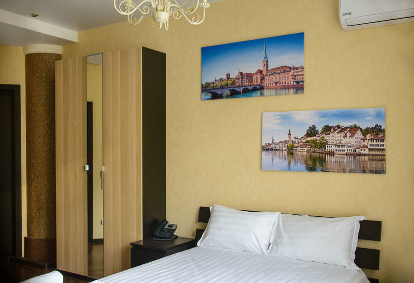 Ahotels Design Style On Oktyabrskaya 10