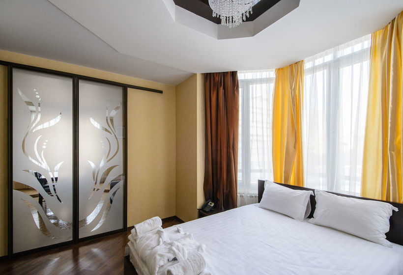 Ahotels Design Style On Oktyabrskaya 15