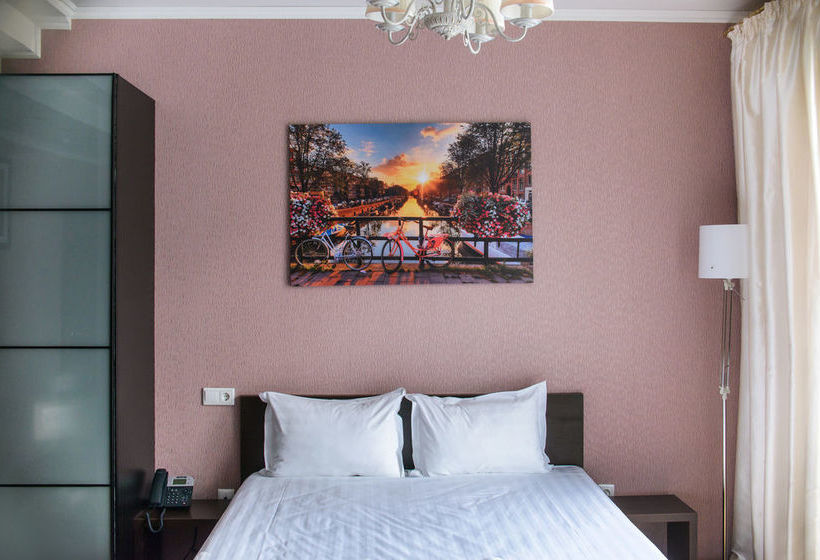 Ahotels Design Style On Oktyabrskaya 19