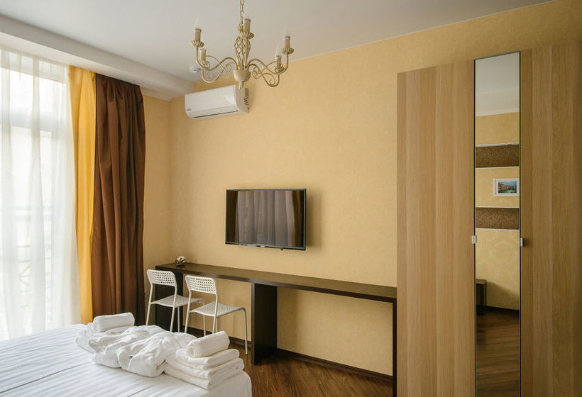 Ahotels Design Style On Oktyabrskaya 4