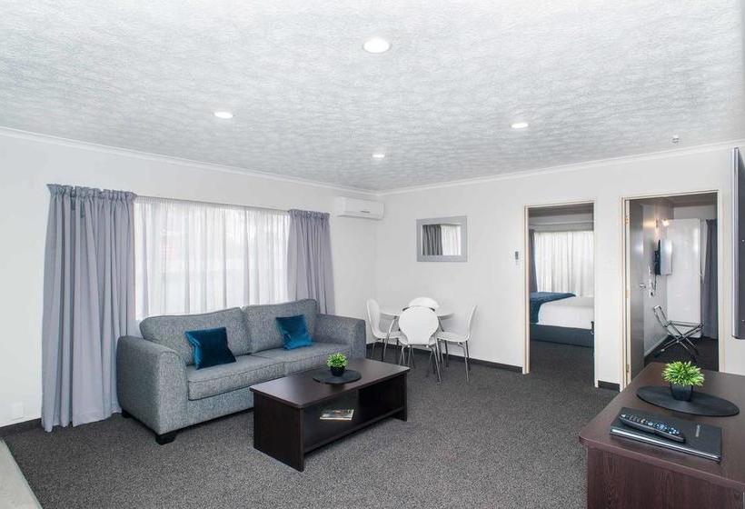 Motel White Heron Motor Lodge 9