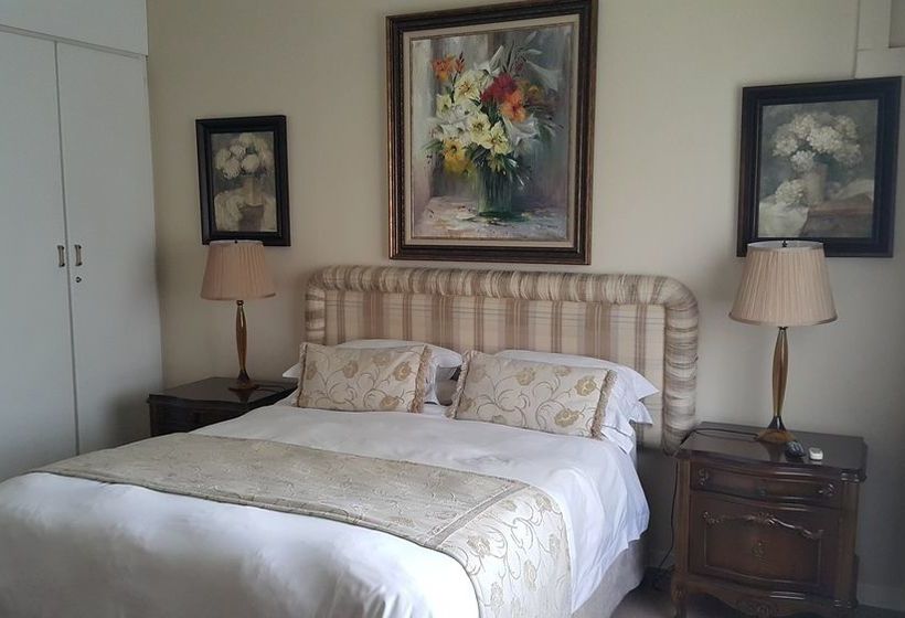 Pension Royal Ridge Guest House And Apartments 17