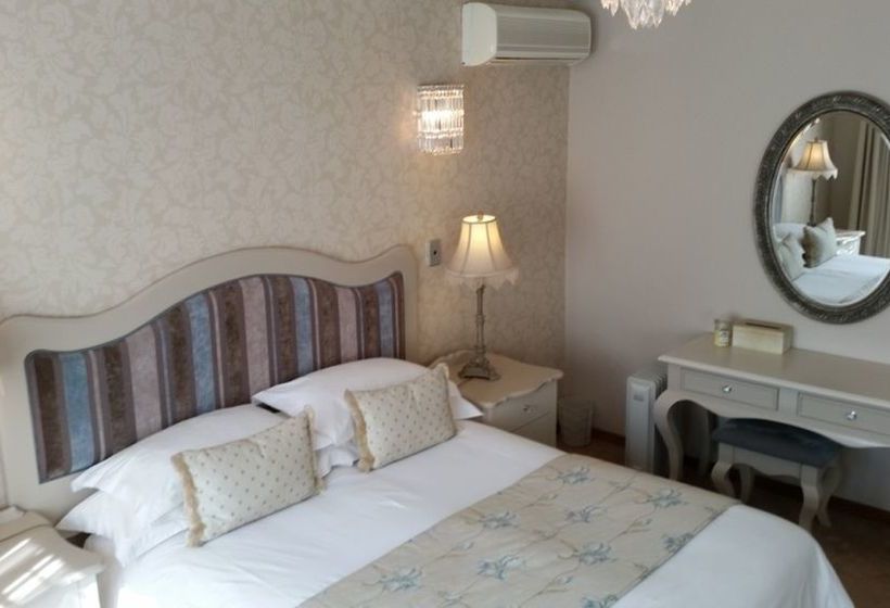 Pension Royal Ridge Guest House And Apartments 9