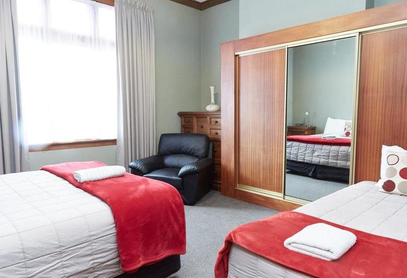 Admiral Court Motel & Apartments 13