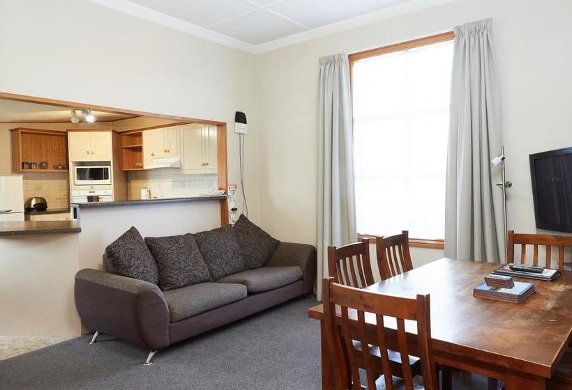 Admiral Court Motel & Apartments 14