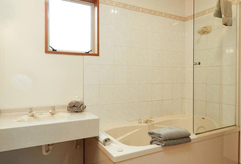 Admiral Court Motel & Apartments 20