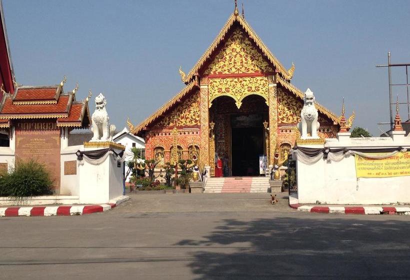 Hostel Baan Bua Guest House 17