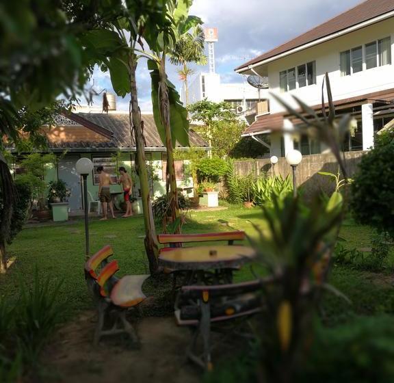 Hostel Baan Bua Guest House 5